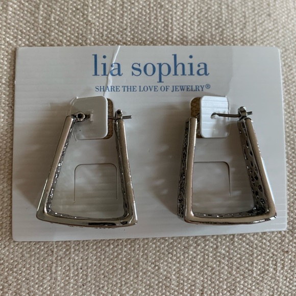 Beautiful earrings Lia Sophia - Picture 2 of 6
